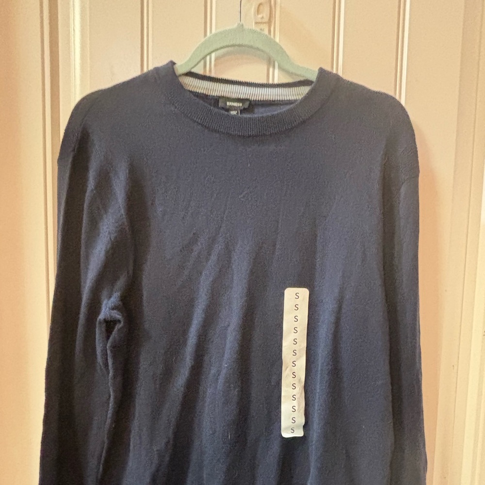 Express Men's Dark Black Crewneck Sweater